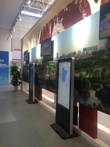 宿遷市建市20周年展覽館信息發(fā)布、觸摸設備均由米可提供1.jpg